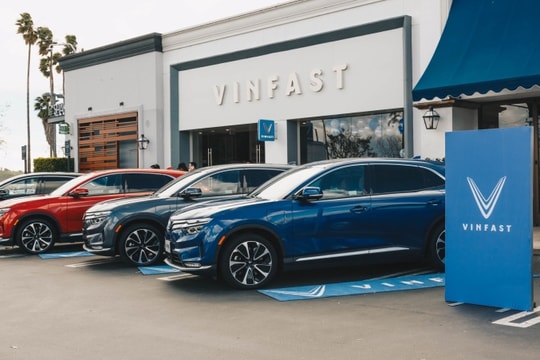 VinFast bàn giao 45 ô tô điện đầu tiên cho khách hàng Mỹ